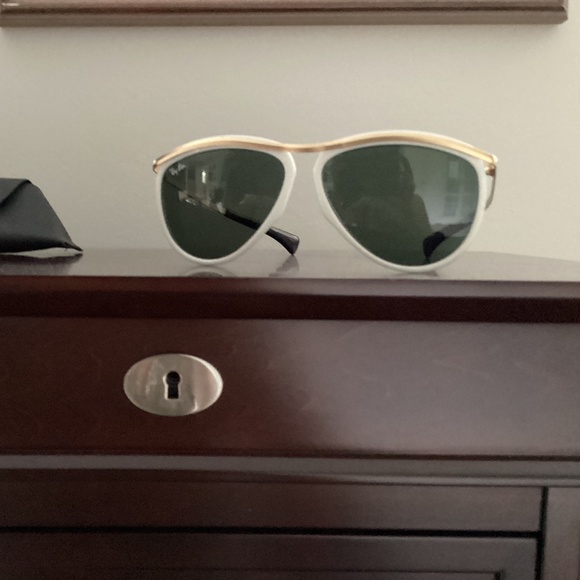 Ray ban Olympian white vintage sunglasses with case - Picture 1 of 7